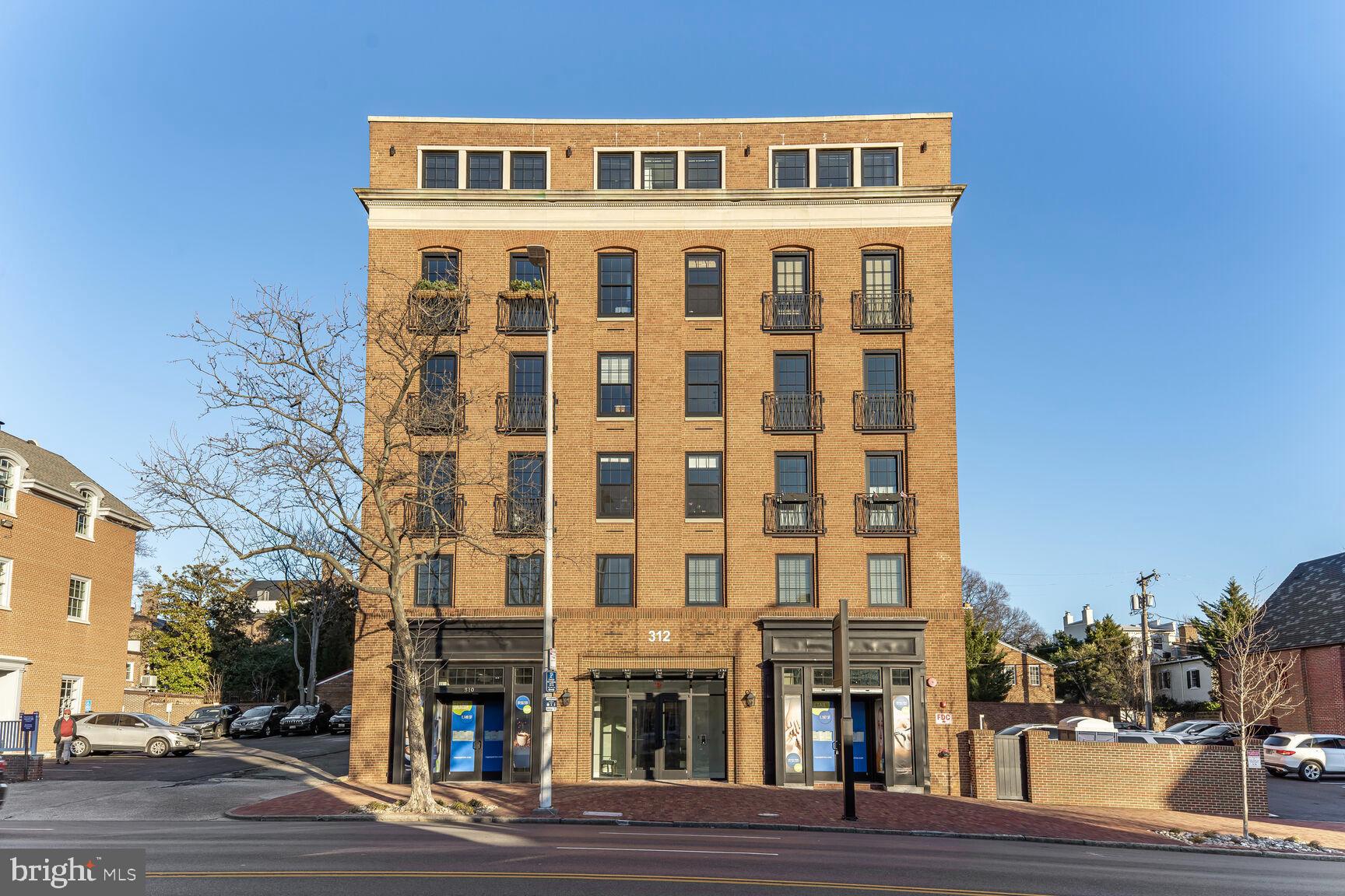 312 S WASHINGTON STREET 202