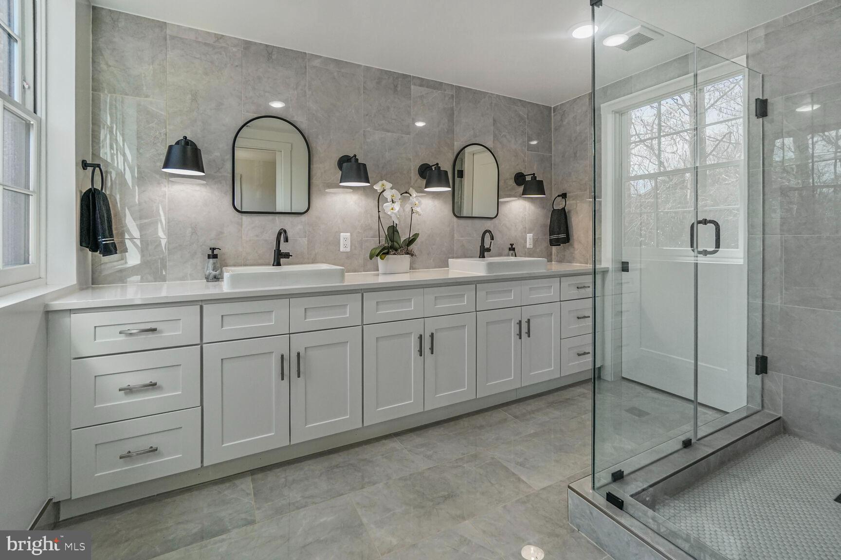 312 S WASHINGTON STREET 202