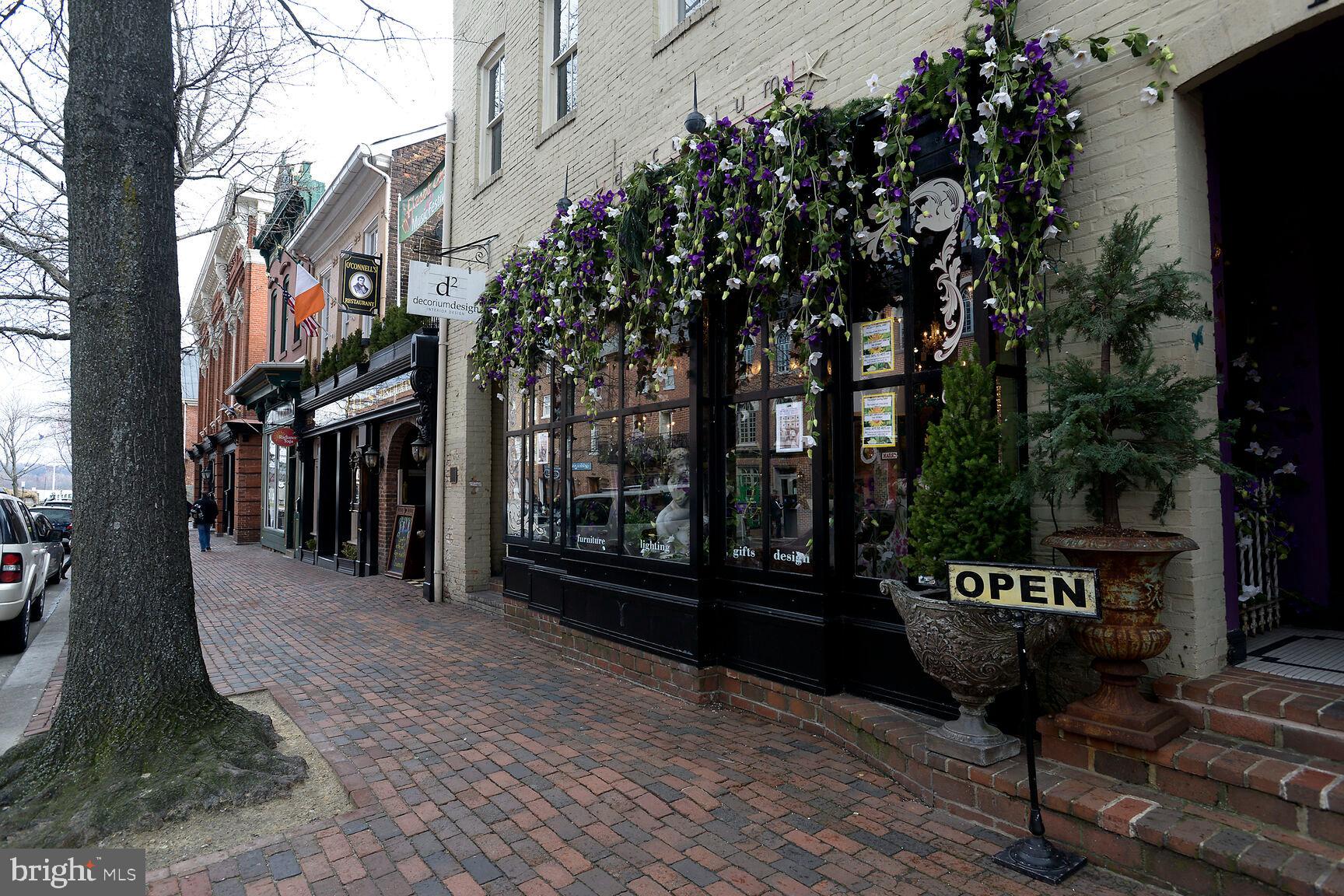 312 S WASHINGTON STREET 202