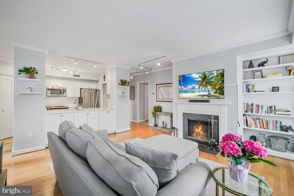 800 S SAINT ASAPH STREET 218