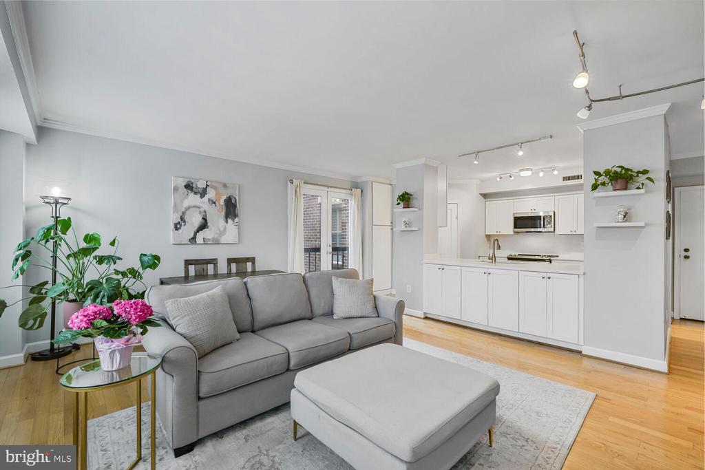 800 S SAINT ASAPH STREET 218