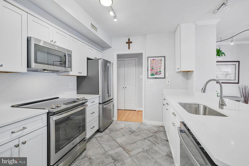 800 S SAINT ASAPH STREET 218