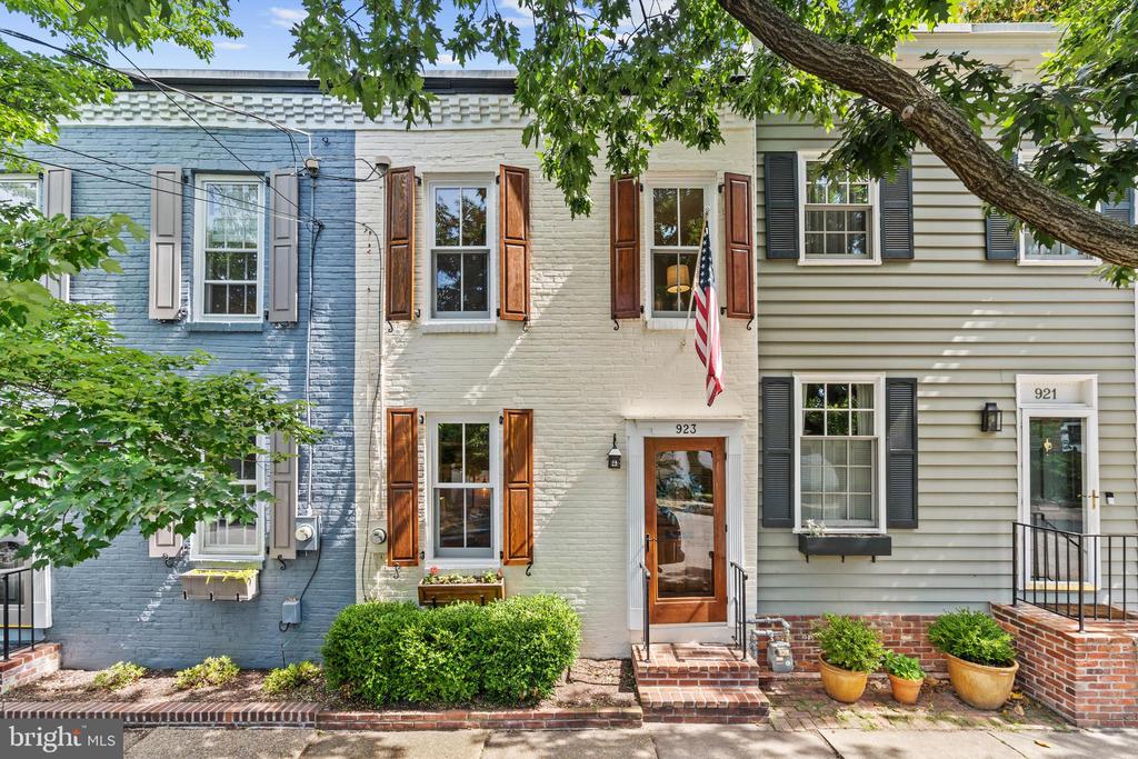 923 ORONOCO STREET