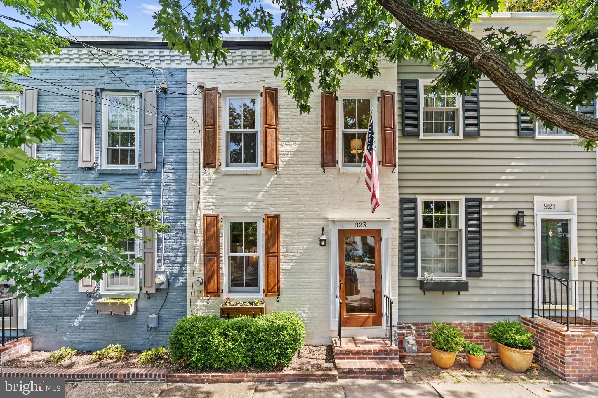 923 ORONOCO STREET
