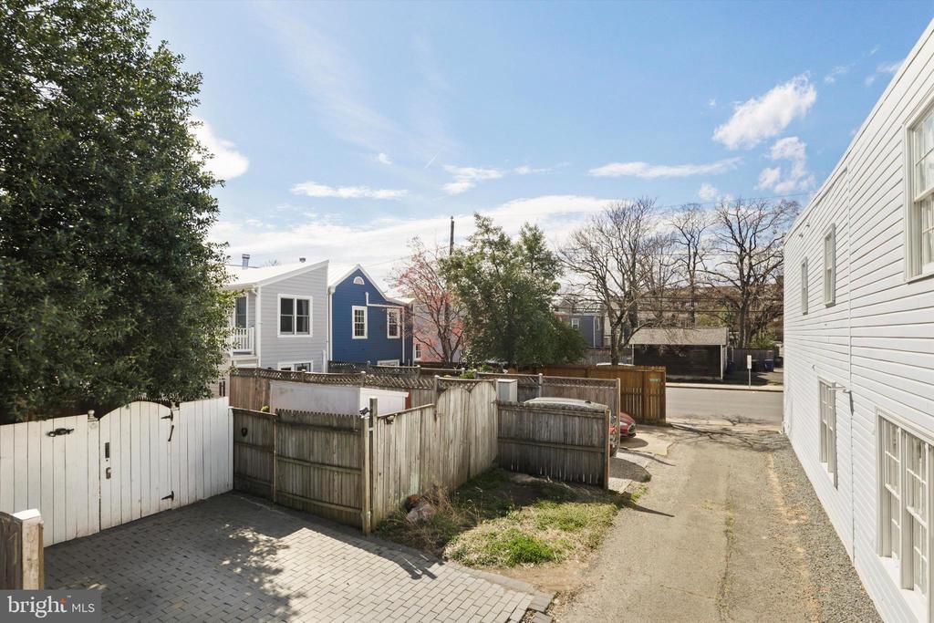 923 ORONOCO STREET