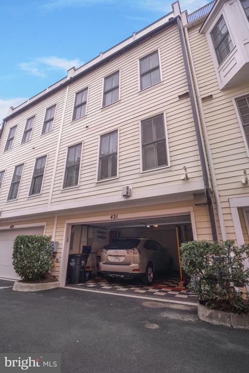 421 PRINCESS STREET