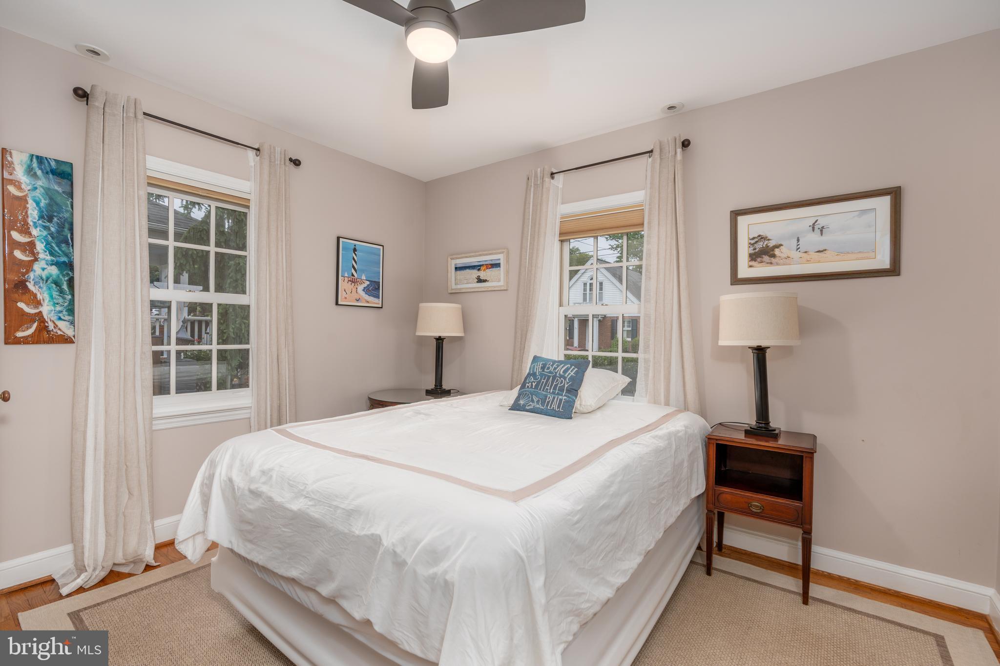 10 W HOWELL AVENUE