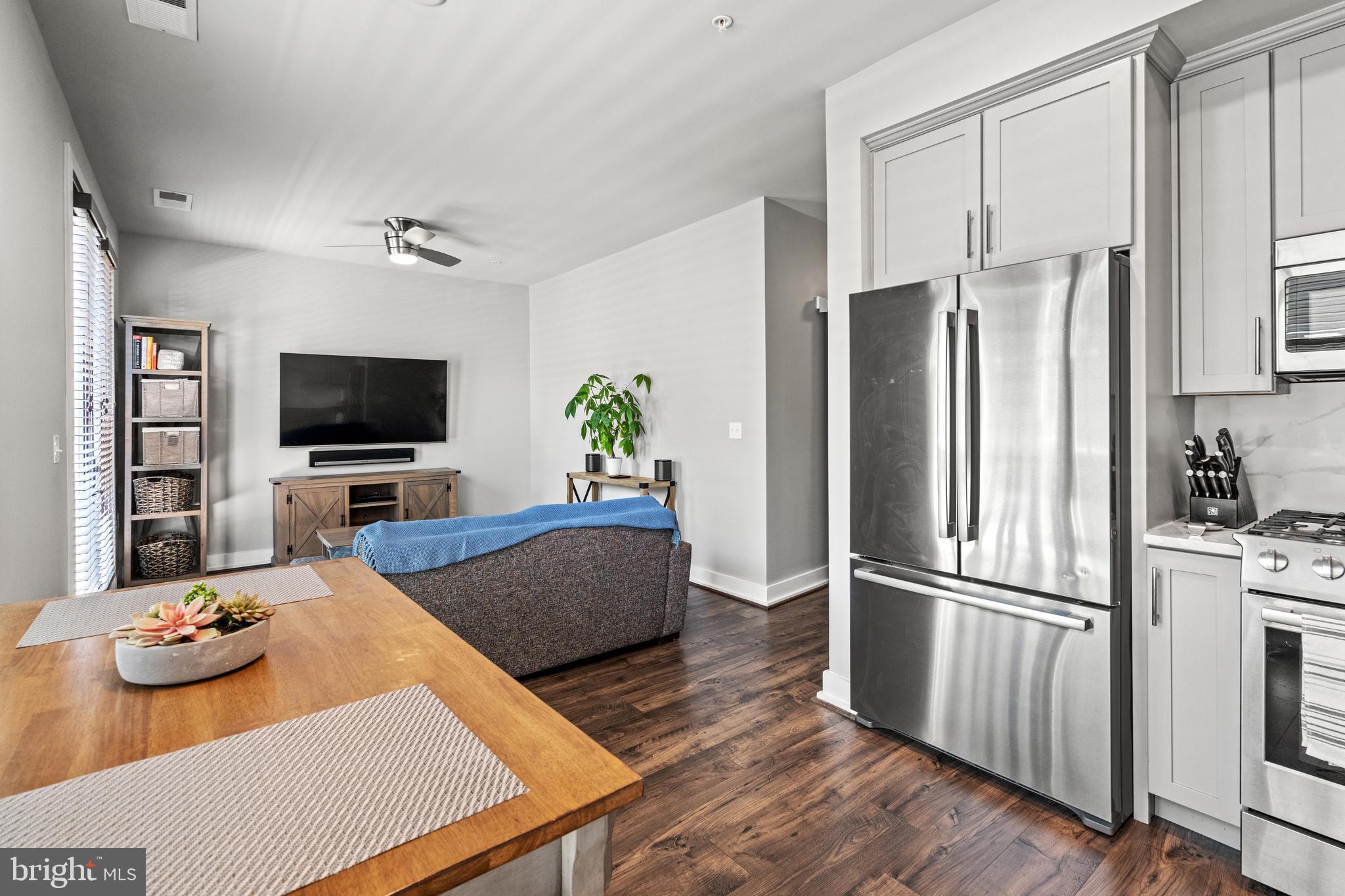 1800 MOUNT VERNON AVENUE 203