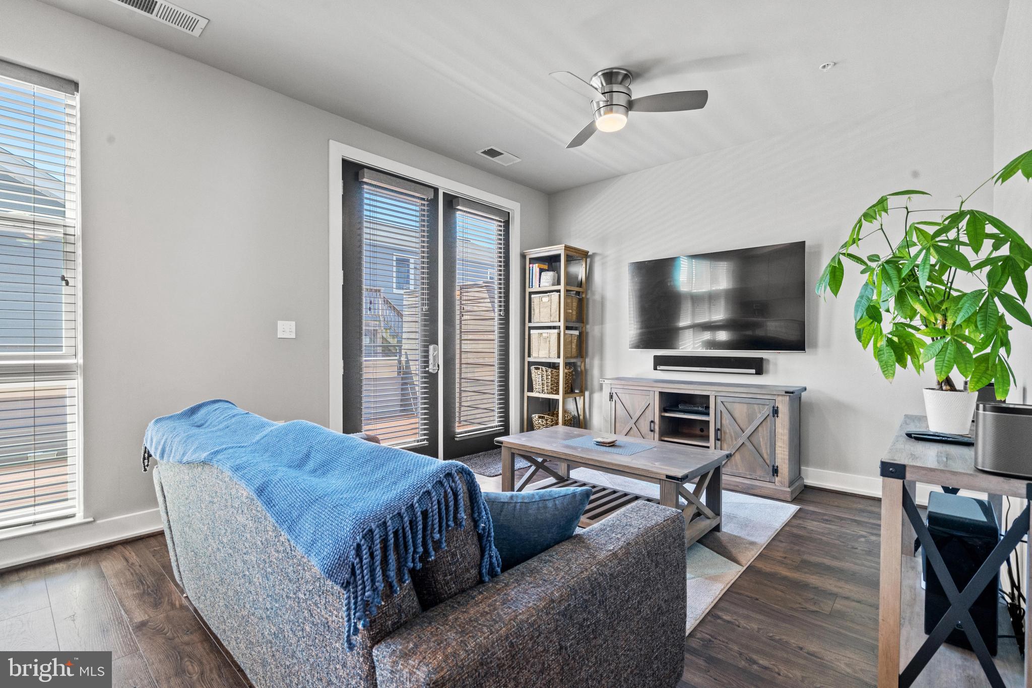 1800 MOUNT VERNON AVENUE 203