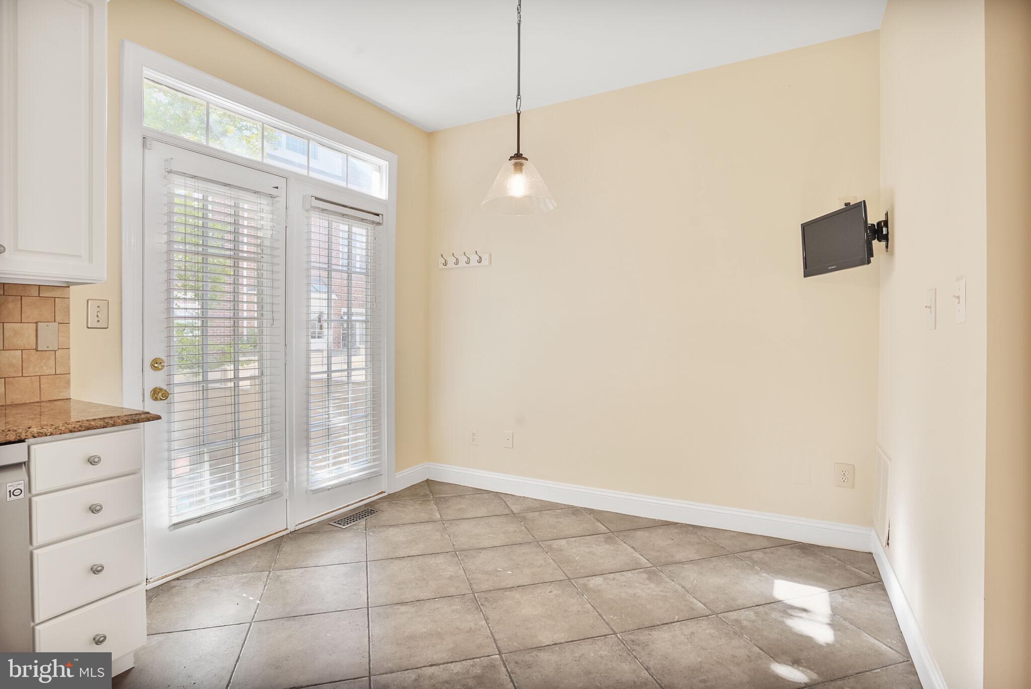 811 WATER PLACE