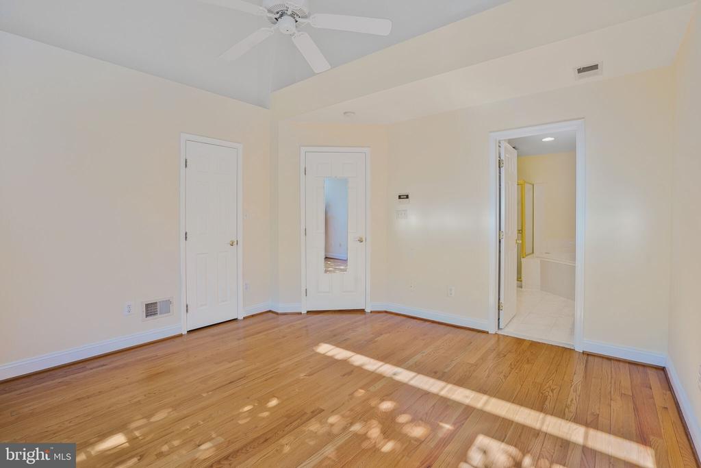 811 WATER PLACE
