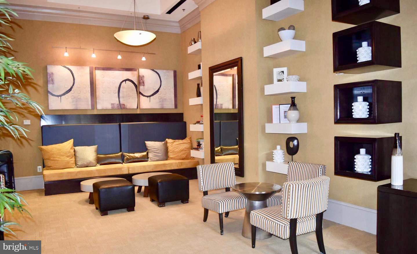 309 HOLLAND LANE 111