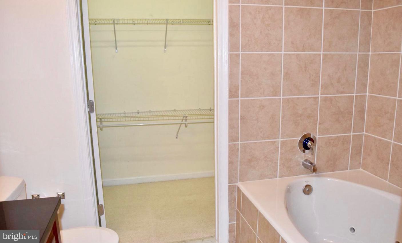 309 HOLLAND LANE 111