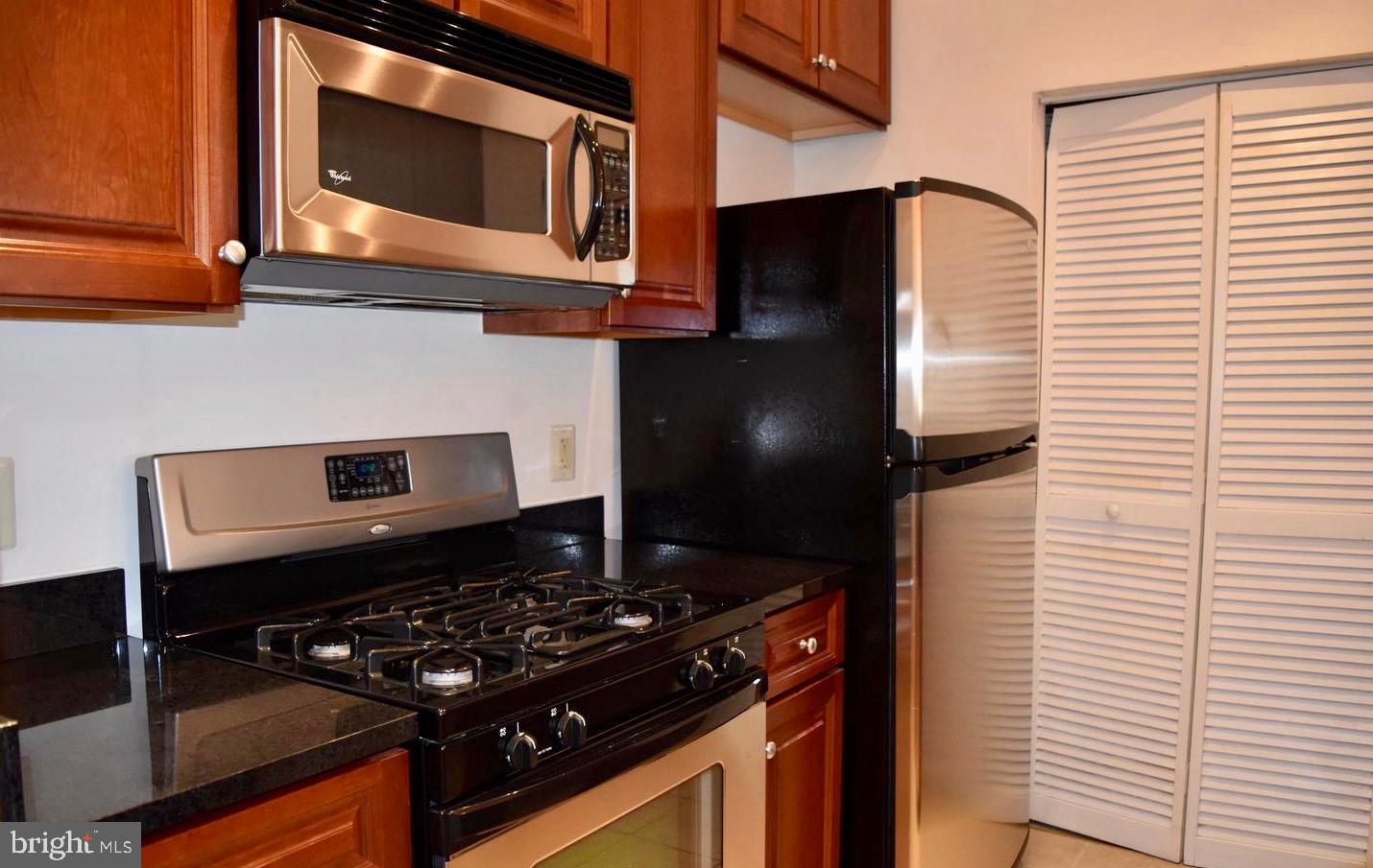 309 HOLLAND LANE 111