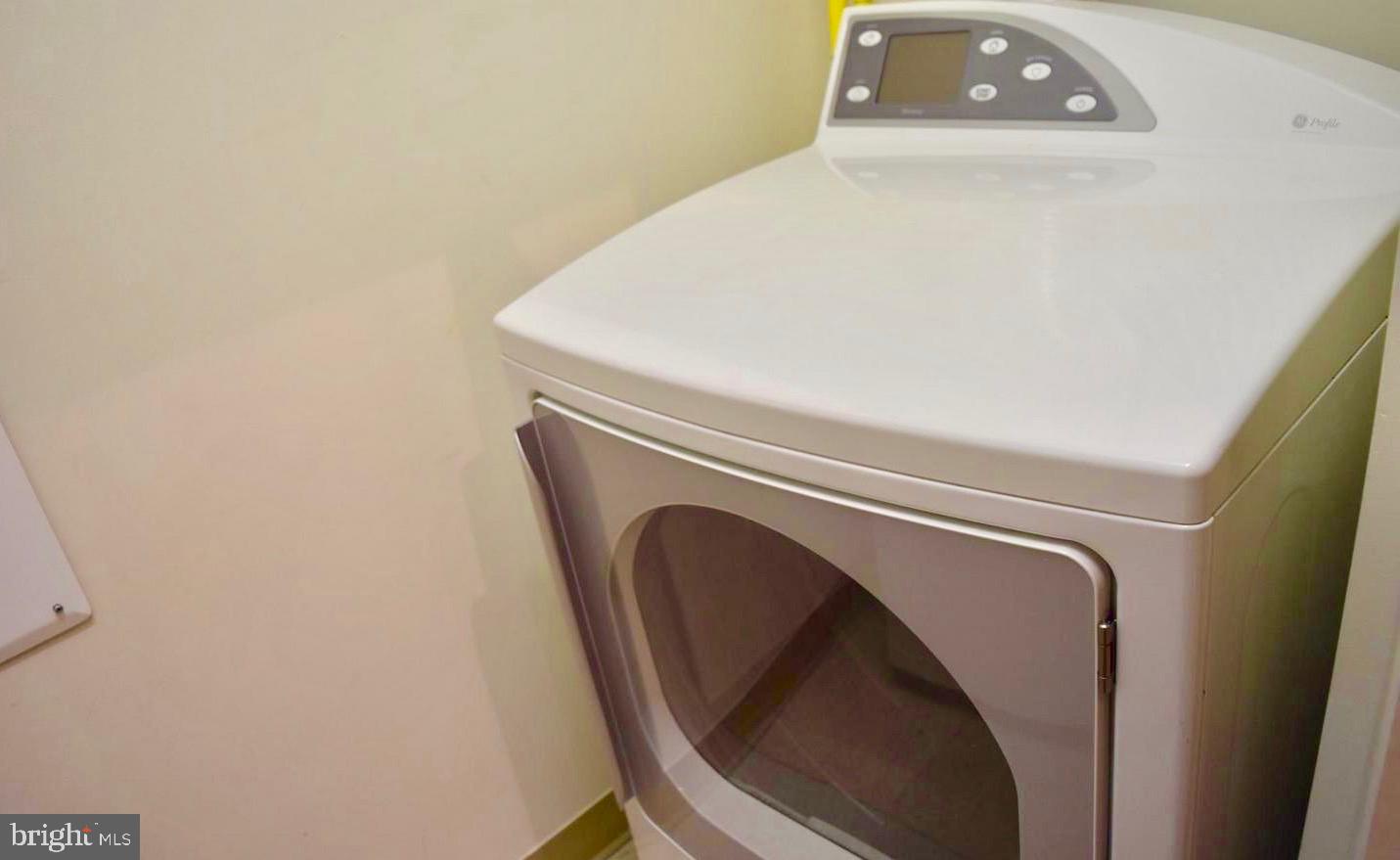 309 HOLLAND LANE 111