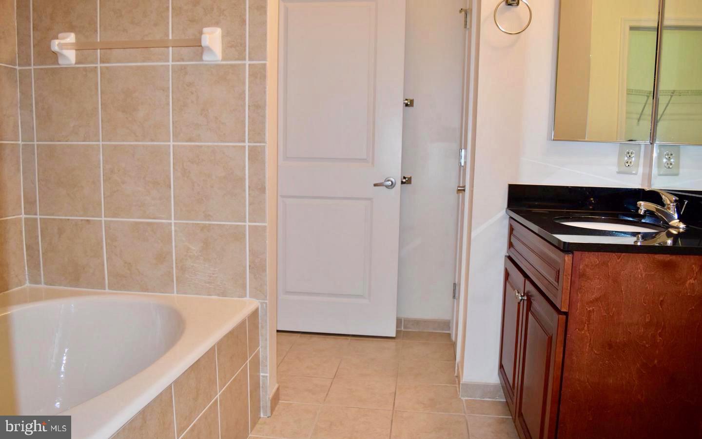 309 HOLLAND LANE 111