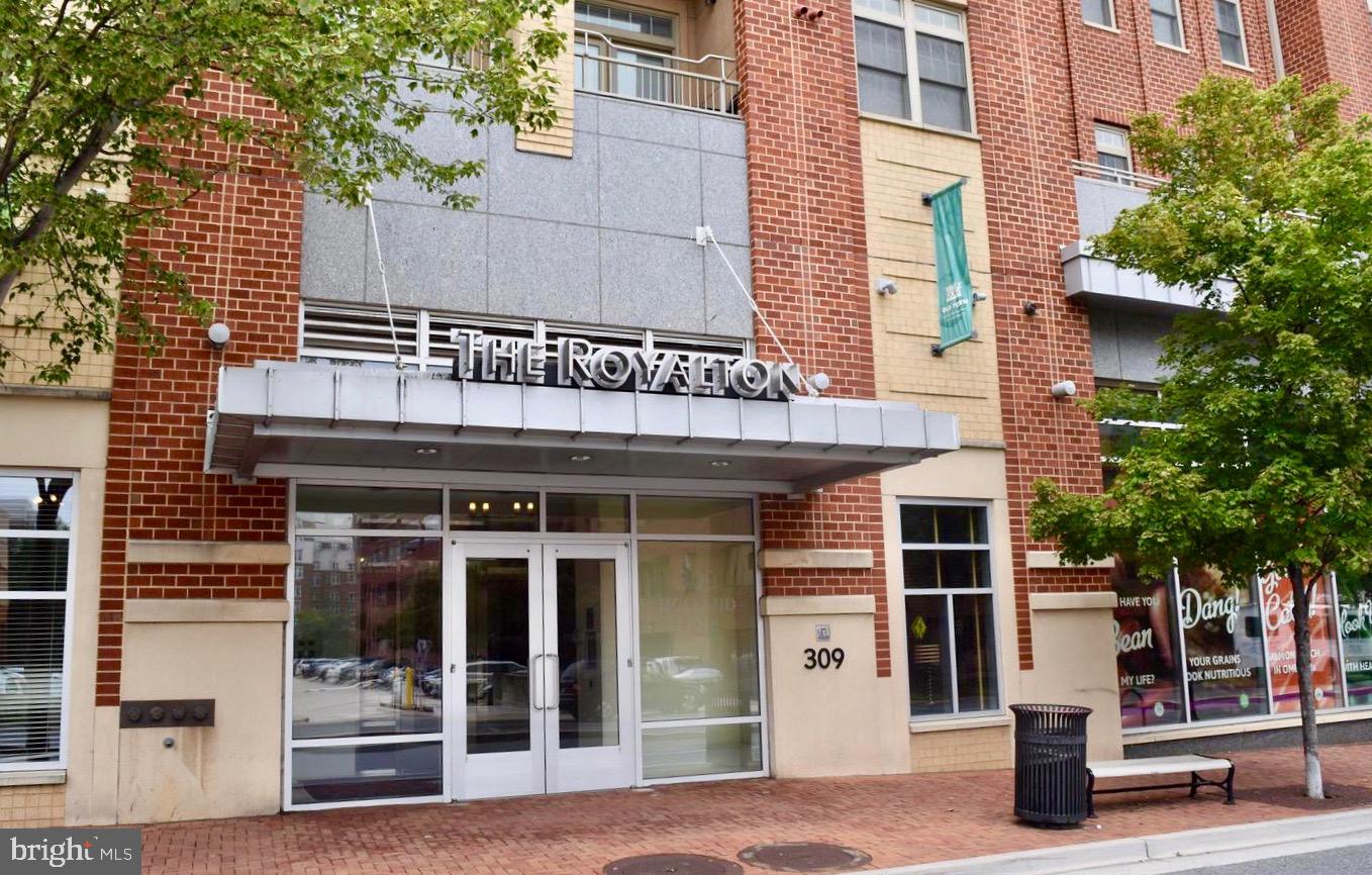 309 HOLLAND LANE 111