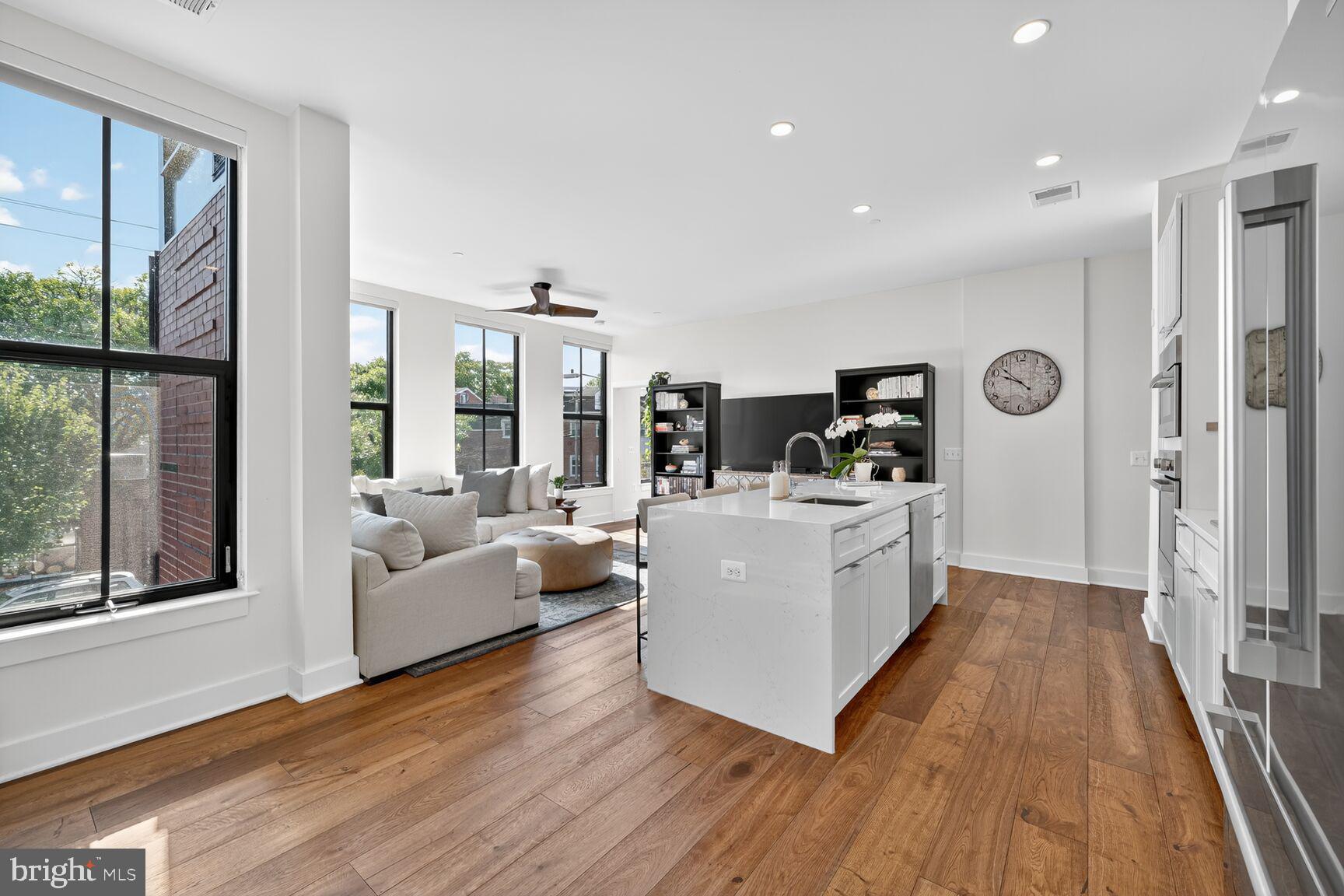 1312 KING STREET 210