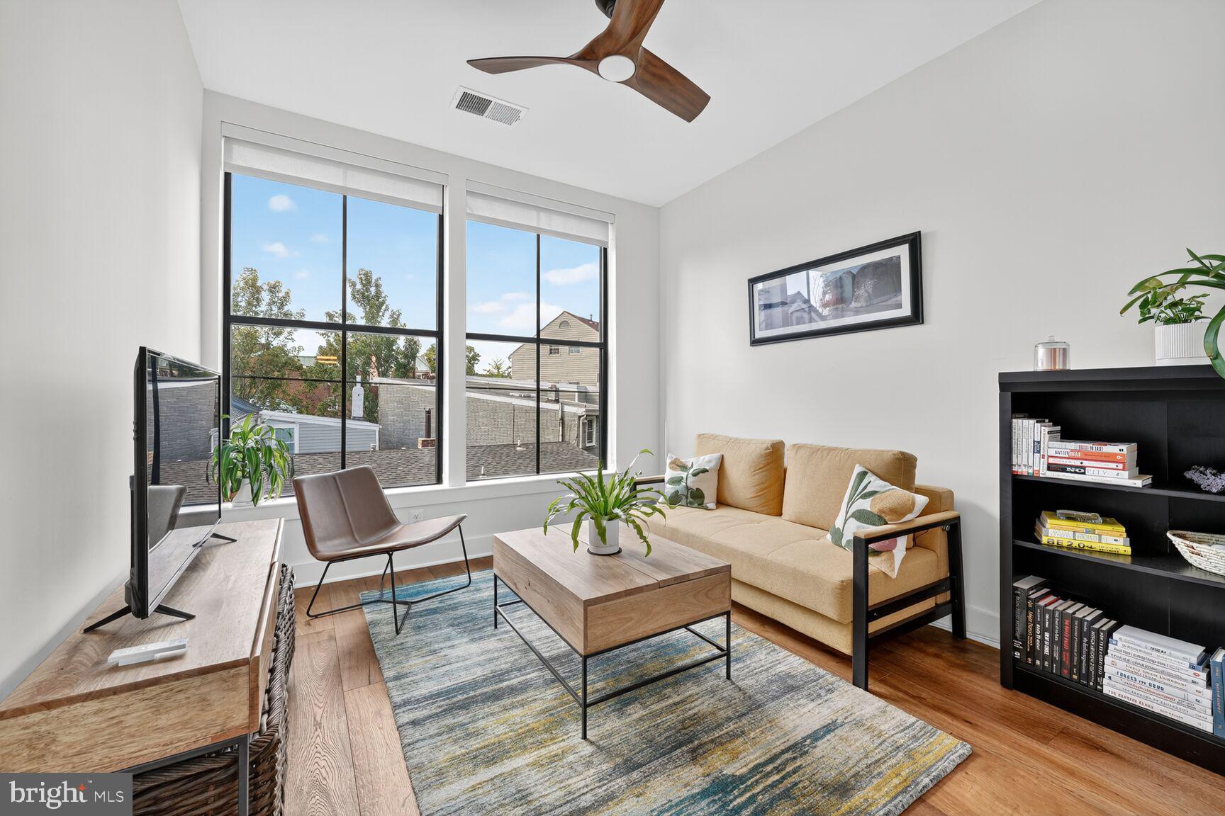 1312 KING STREET 210