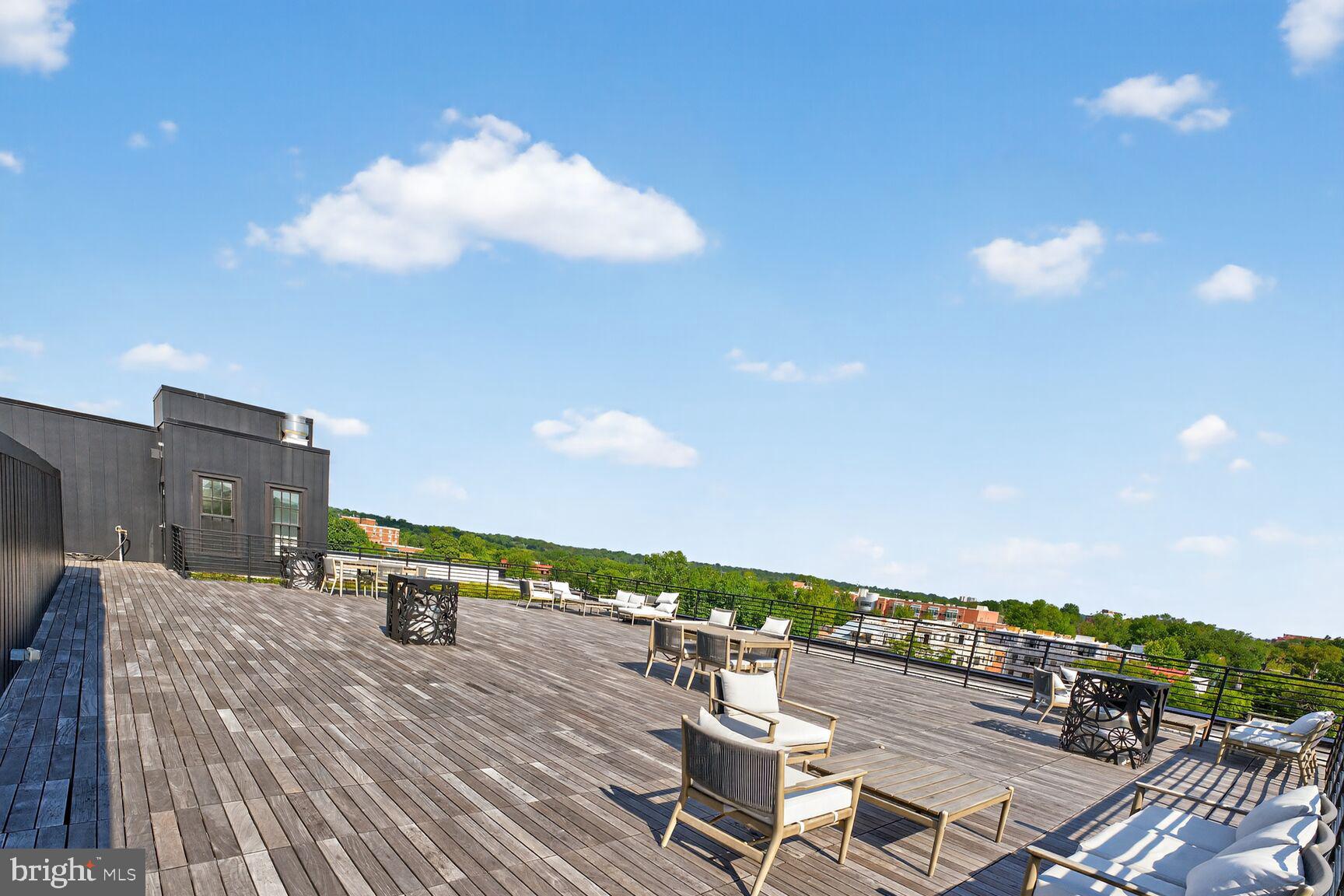 1312 KING STREET 210