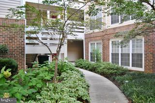 240 S REYNOLDS STREET 101