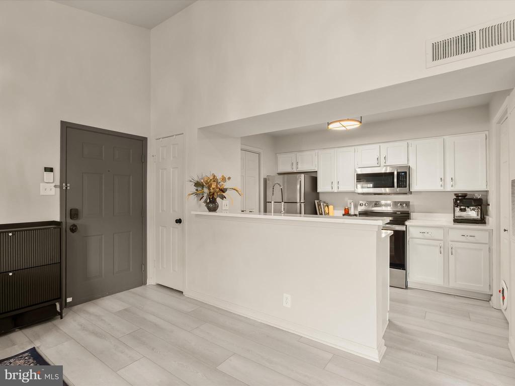 3308 WYNDHAM CIRCLE 323