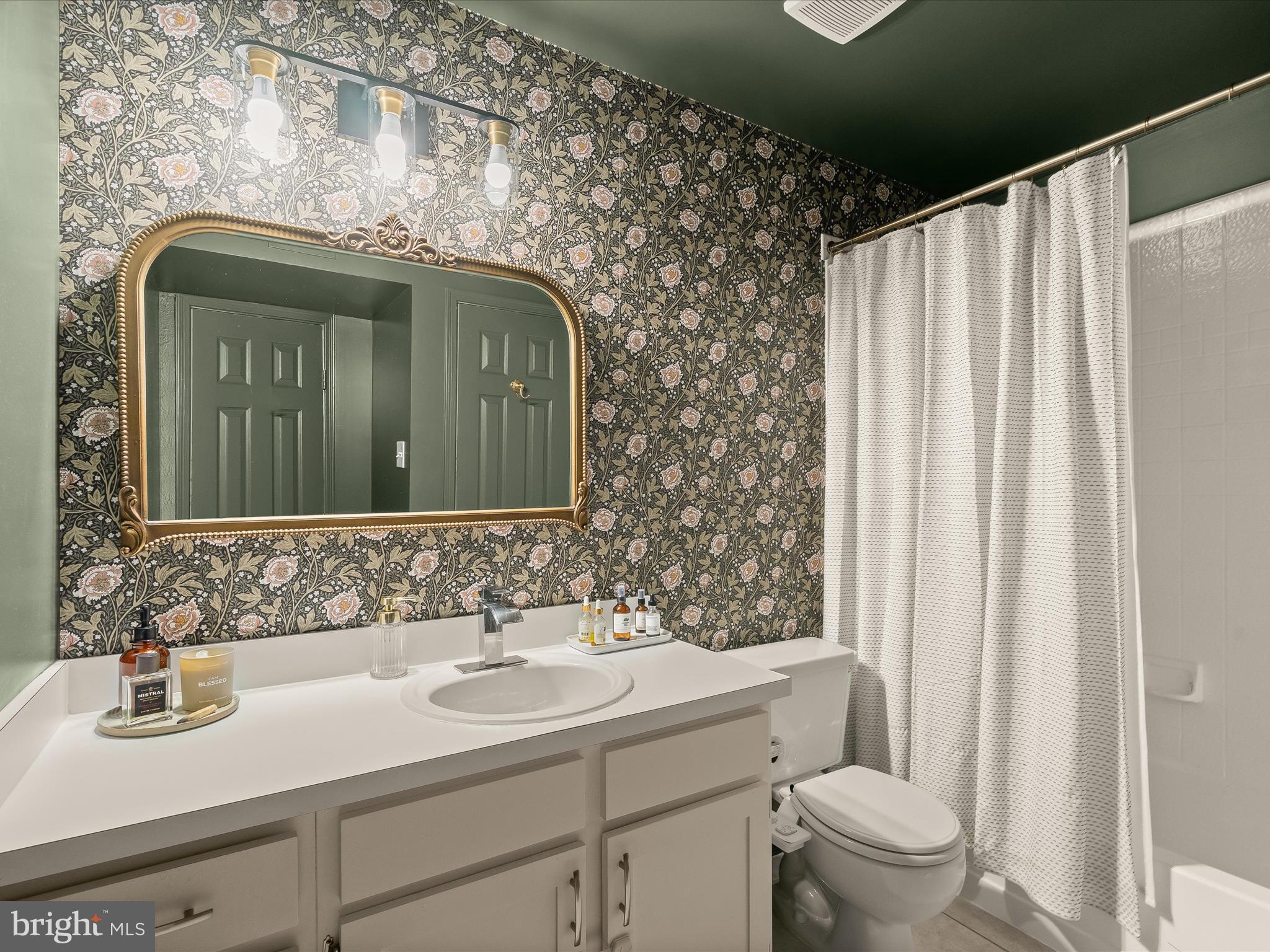 3308 WYNDHAM CIRCLE 323