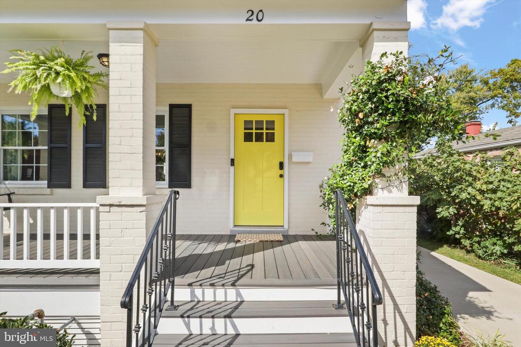 20 SUNSET DRIVE
