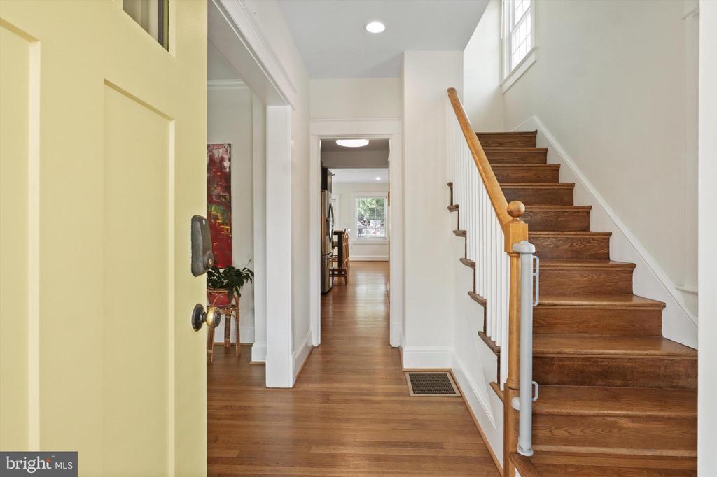 20 SUNSET DRIVE