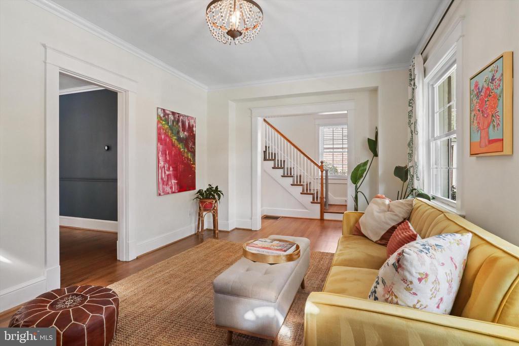 20 SUNSET DRIVE