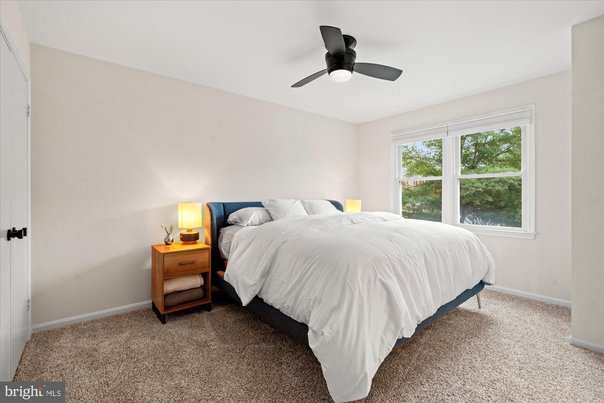 32 CARRIAGE HOUSE CIRCLE