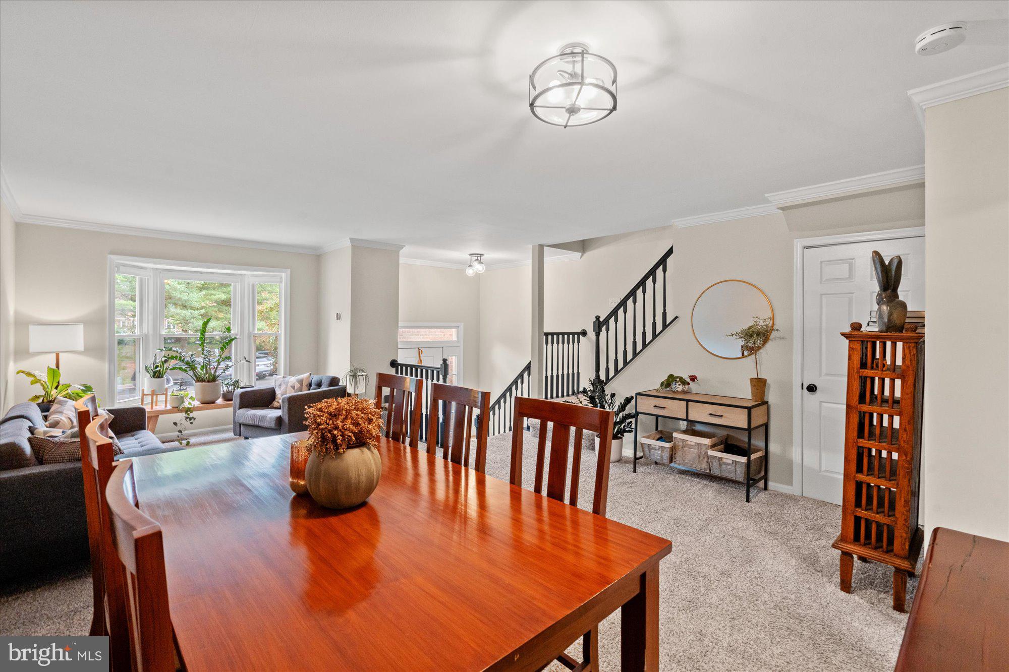 32 CARRIAGE HOUSE CIRCLE