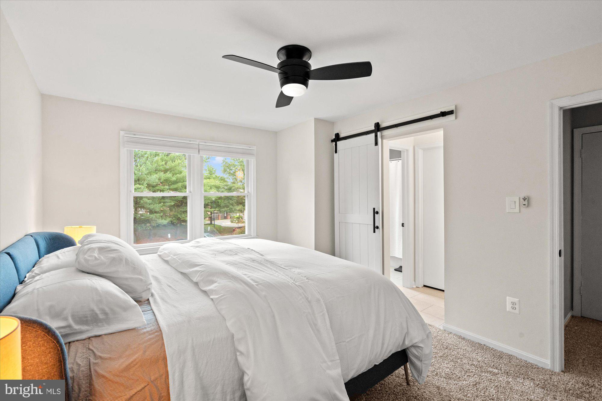 32 CARRIAGE HOUSE CIRCLE