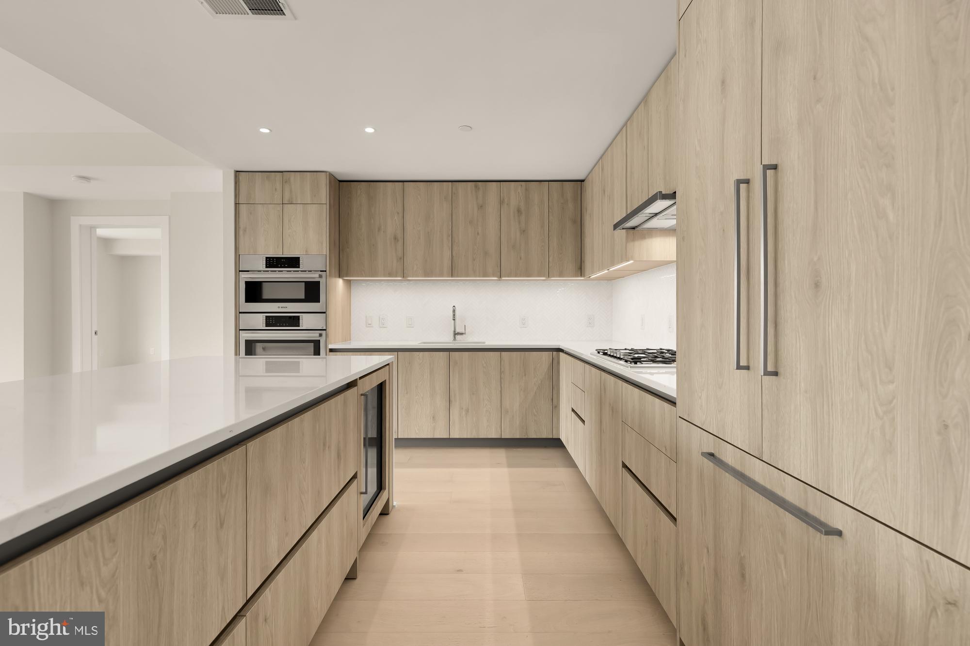 1201 N ROYAL STREET 206