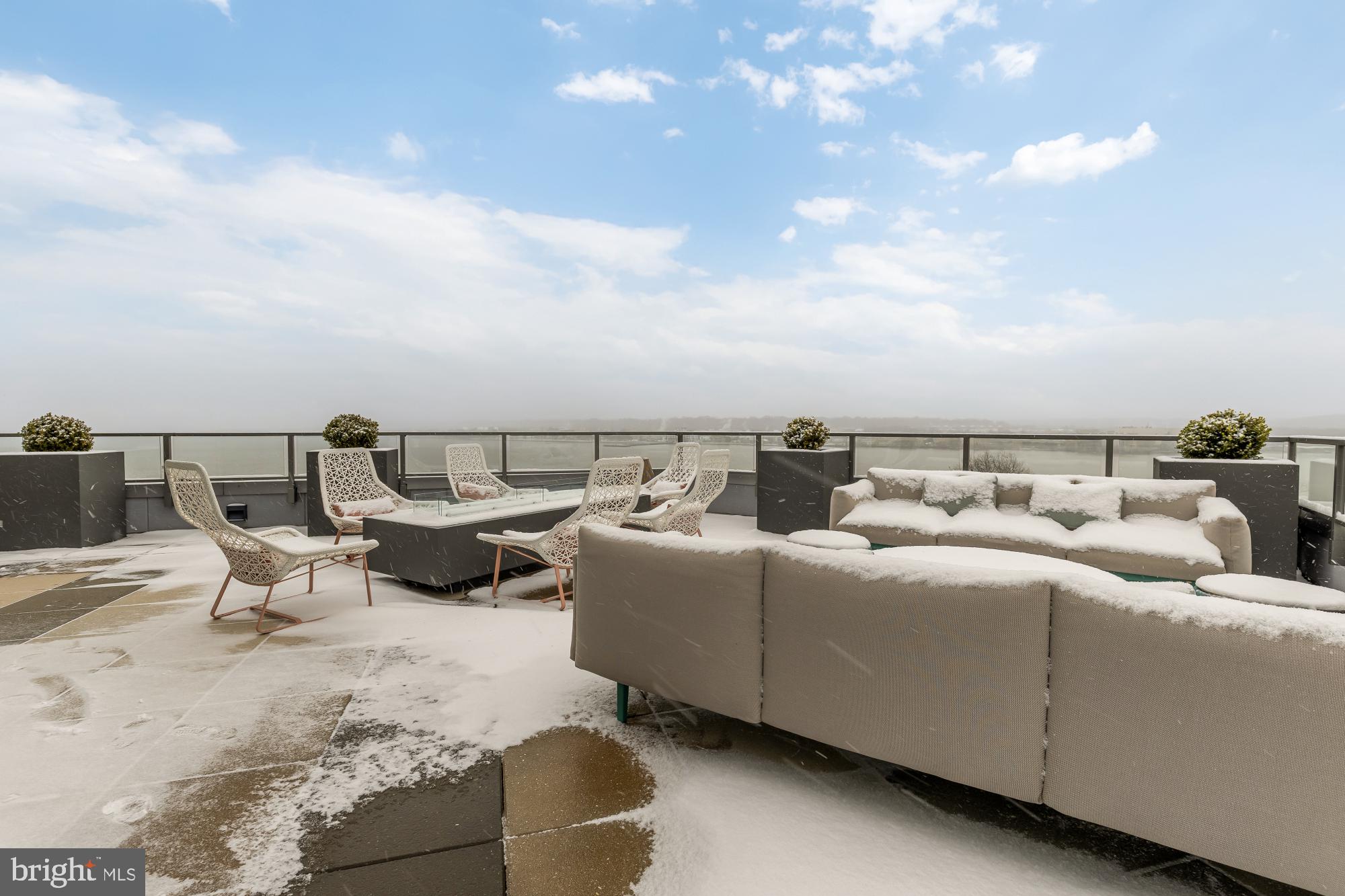 1201 N ROYAL STREET 206