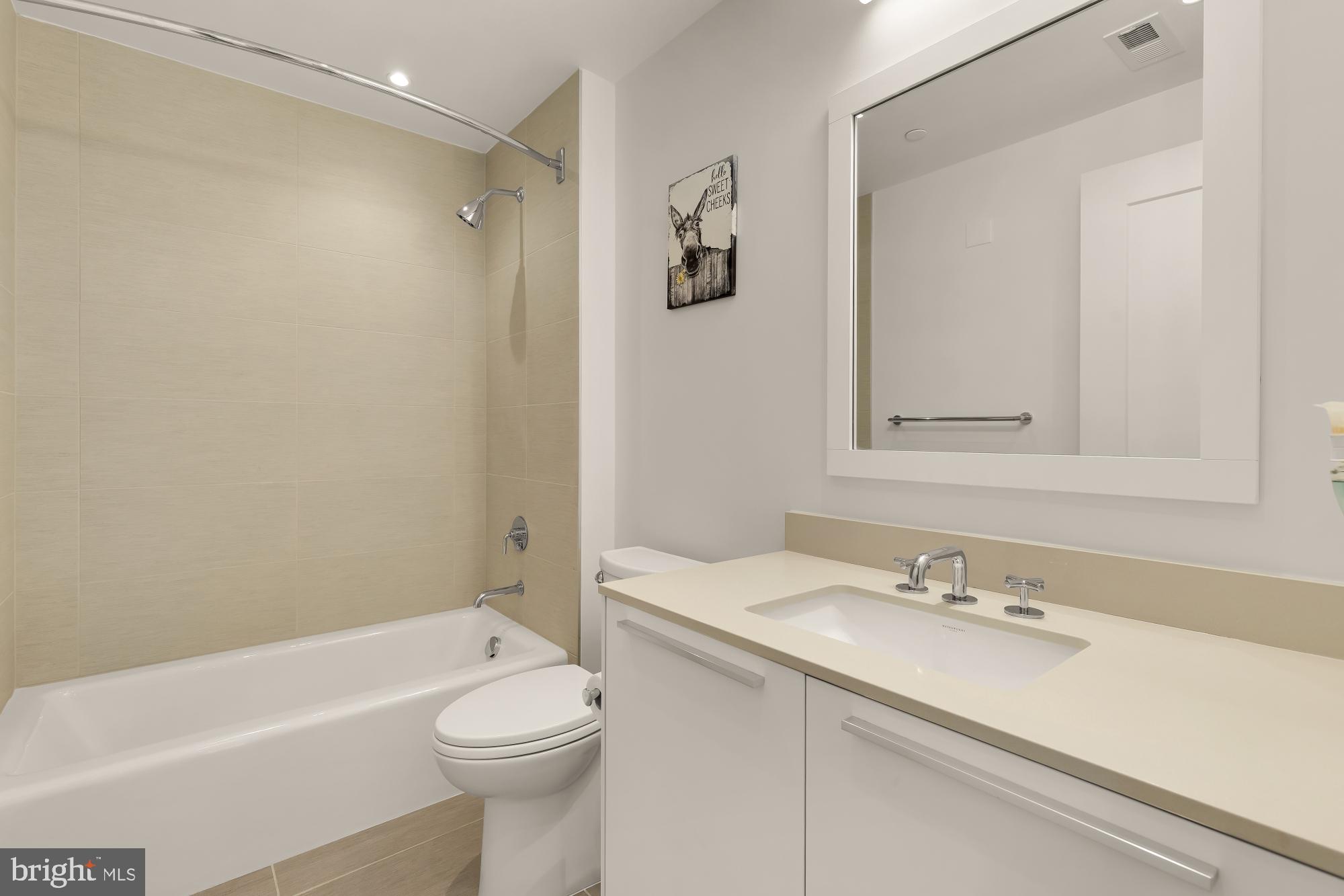 1201 N ROYAL STREET 206