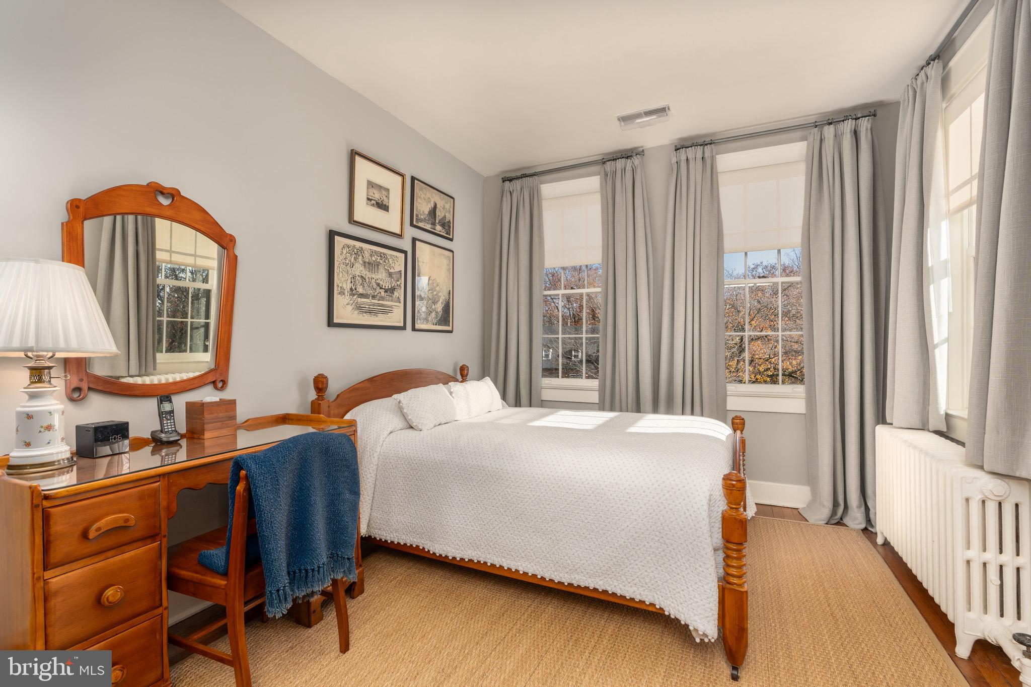 616 FORT WILLIAMS PARKWAY