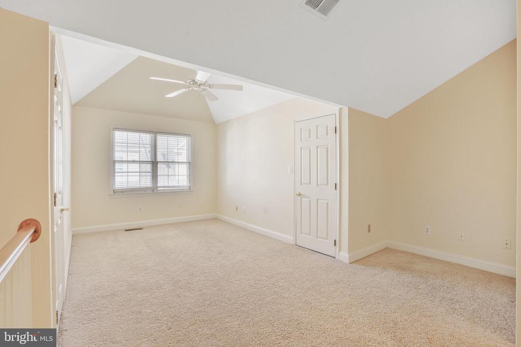 811 WATER PLACE