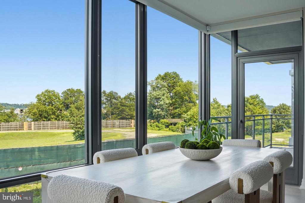 1201 N ROYAL STREET Unit: 206