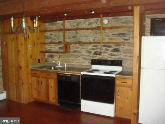 2884 BORDEN'S SPRING ROAD
