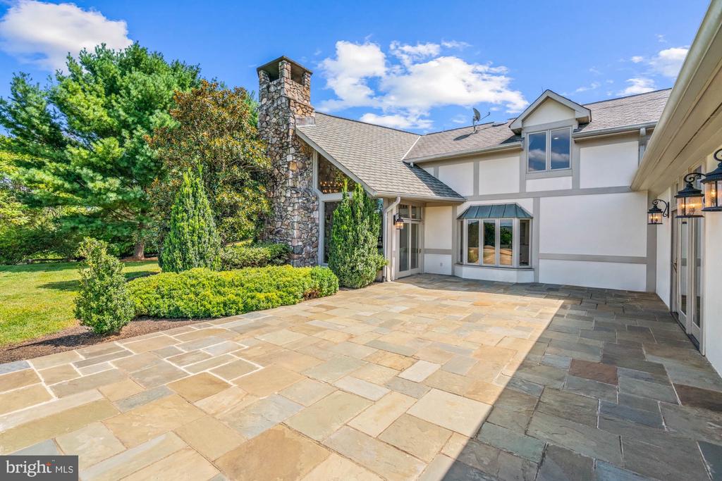 8520 CANNONBALL GATE ROAD