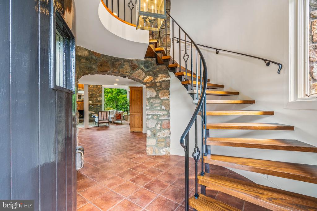 8520 CANNONBALL GATE ROAD