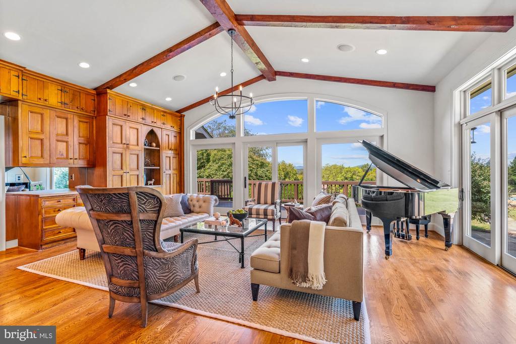 8520 CANNONBALL GATE ROAD