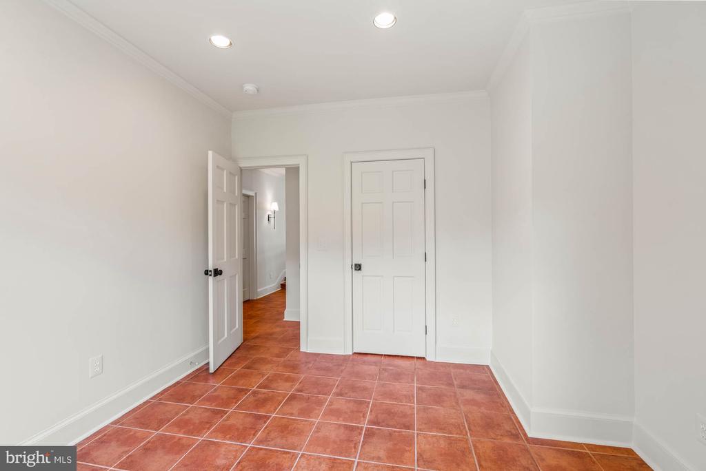 8520 CANNONBALL GATE ROAD