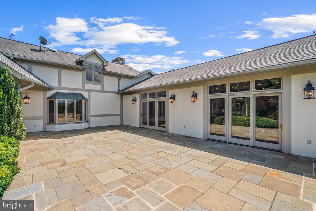 8520 CANNONBALL GATE ROAD