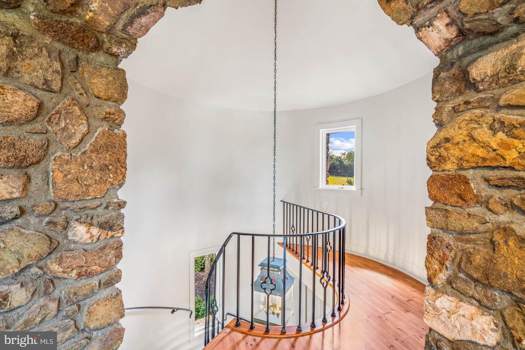 8520 CANNONBALL GATE ROAD