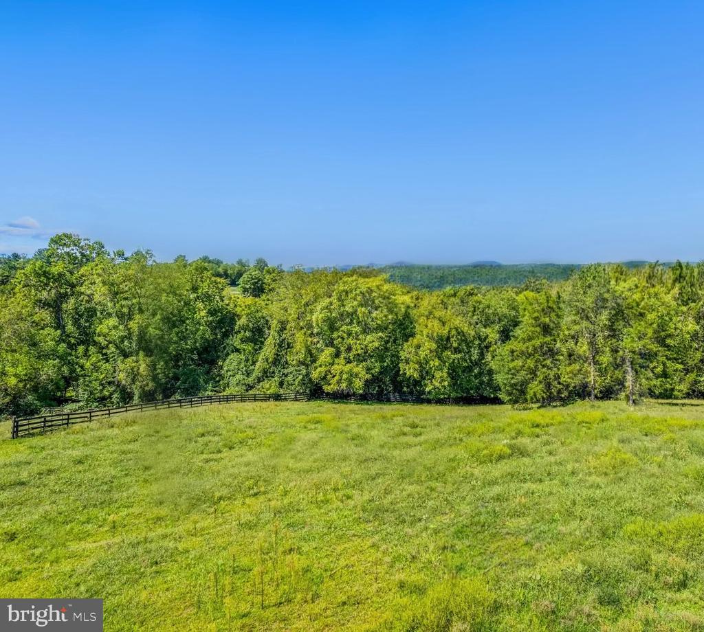 8520 CANNONBALL GATE ROAD