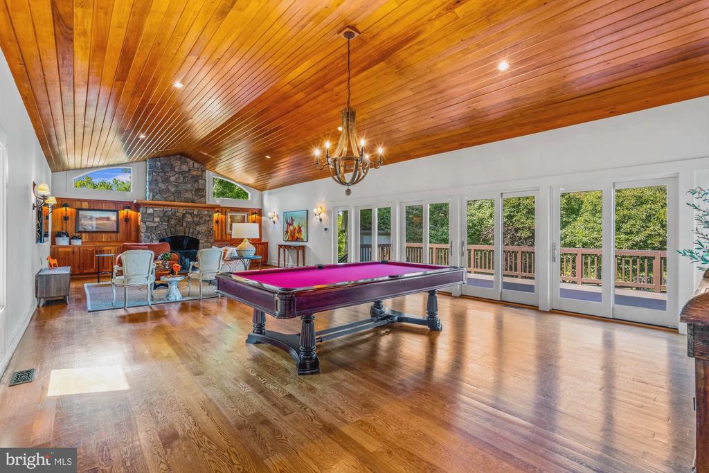 8520 CANNONBALL GATE ROAD