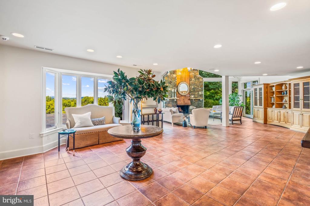 8520 CANNONBALL GATE ROAD