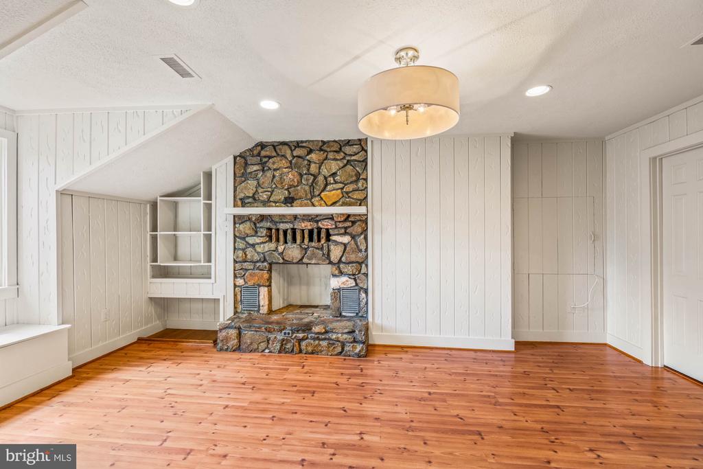 8520 CANNONBALL GATE ROAD